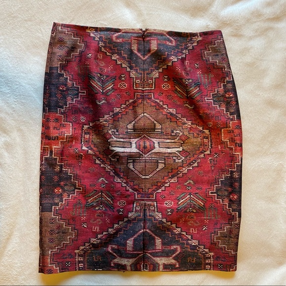 SOLD- HP 🎉 EUC Tory Burch Geo-Aztec Skirt - Picture 4 of 5